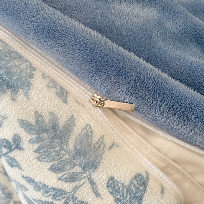 91家纺网 家纺一手货源 找家纺 云玲时尚 2025新款高克重牛奶绒印花床盖四件套 暗香