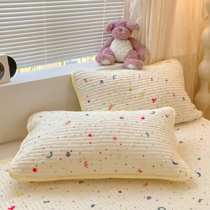 91家纺网 家纺一手货源 找家纺 云玲时尚 2025新款高克重牛奶绒印花床盖四件套 繁星点点