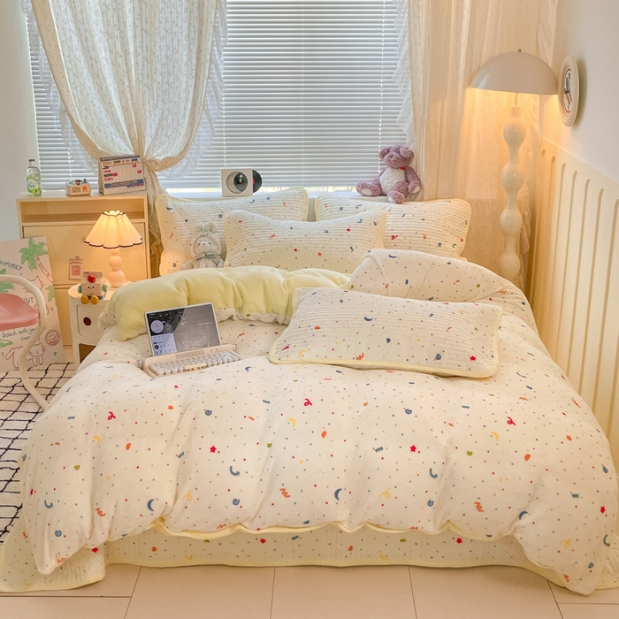 91家纺网 家纺一手货源 找家纺 云玲时尚 2025新款高克重牛奶绒印花床盖四件套 繁星点点