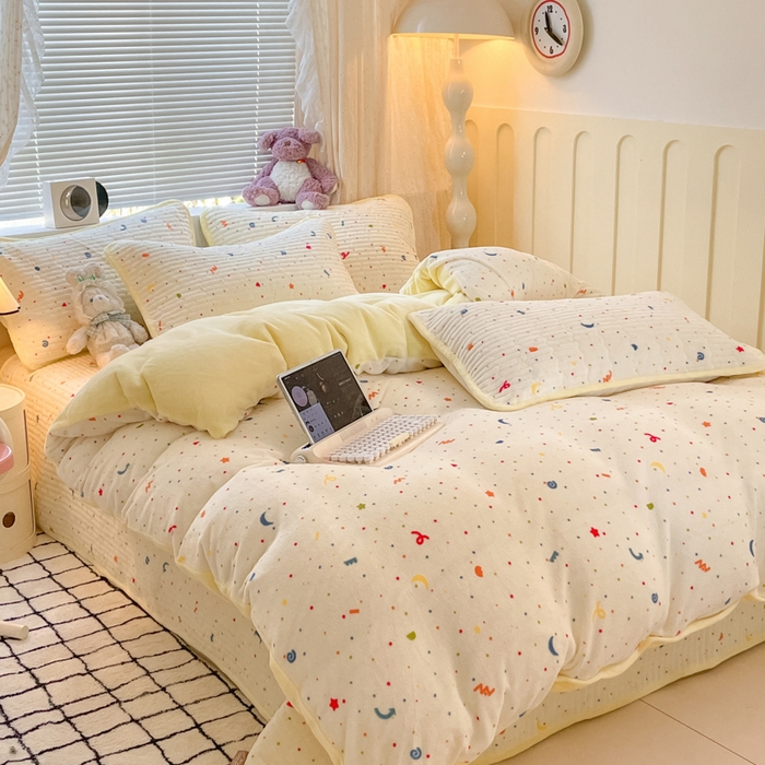 91家纺网 家纺一手货源 找家纺 云玲时尚 2025新款高克重牛奶绒印花床盖四件套 繁星点点