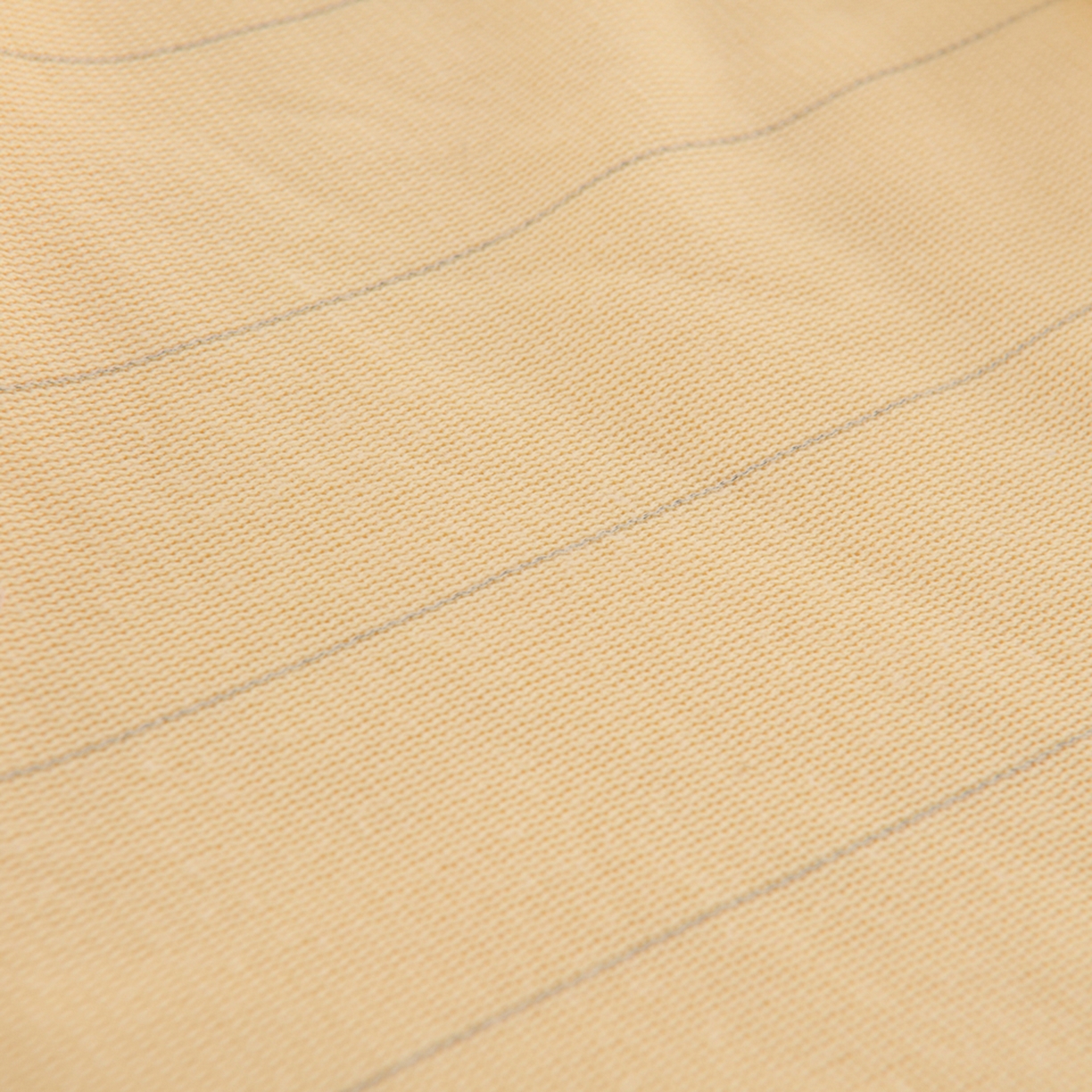 91家纺网 家纺一手货源 找家纺 湘之帛 2025新款简约毛巾绣牛奶绒床裙-小熊猫 小熊猫-米黄