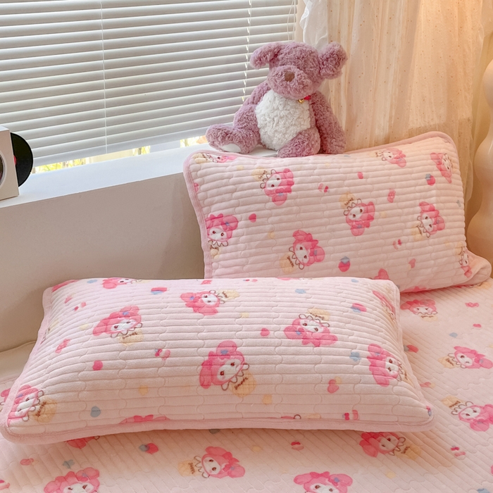 91家纺网 家纺一手货源 找家纺 云玲时尚 2025新款高克重牛奶绒印花床盖四件套 粉色美蒂