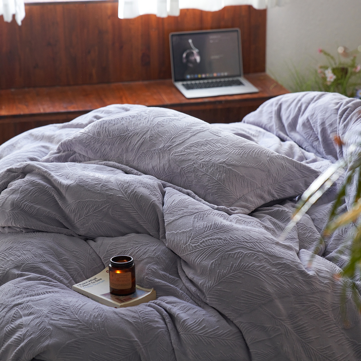 91家纺网 家纺一手货源 找家纺 亿梵家居 2025秋冬新款A类全消光牛奶绒立体5D雕花绒四件套-风格一 （提供买家秀） 芭提雅-香芋紫