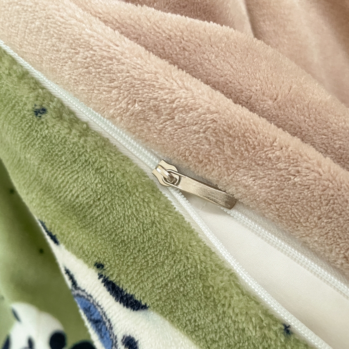 91家纺网 家纺一手货源 找家纺 云玲时尚 2025新款高克重牛奶绒印花床盖四件套 假日小狗