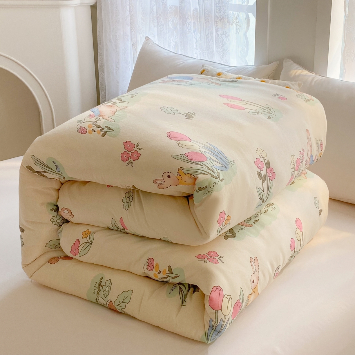 91家纺网 家纺一手货源 找家纺 小叮当家纺仓储工厂店 2025年新款A类母婴级宝宝被子豆豆绒牛奶针织棉被子儿童被子豆豆被大豆被春秋 牛奶针织被-嗨皮兔