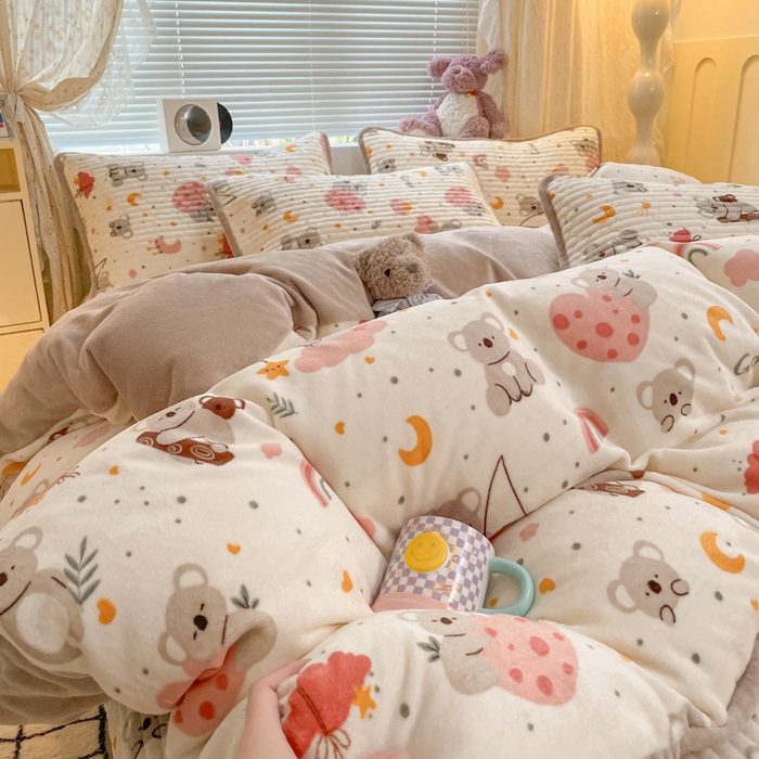 91家纺网 家纺一手货源 找家纺 云玲时尚 2025新款高克重牛奶绒印花床盖四件套 考拉