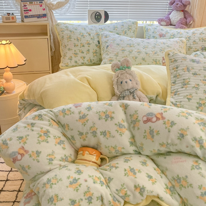 91家纺网 家纺一手货源 找家纺 云玲时尚 2025新款高克重牛奶绒印花床盖四件套 快乐小象