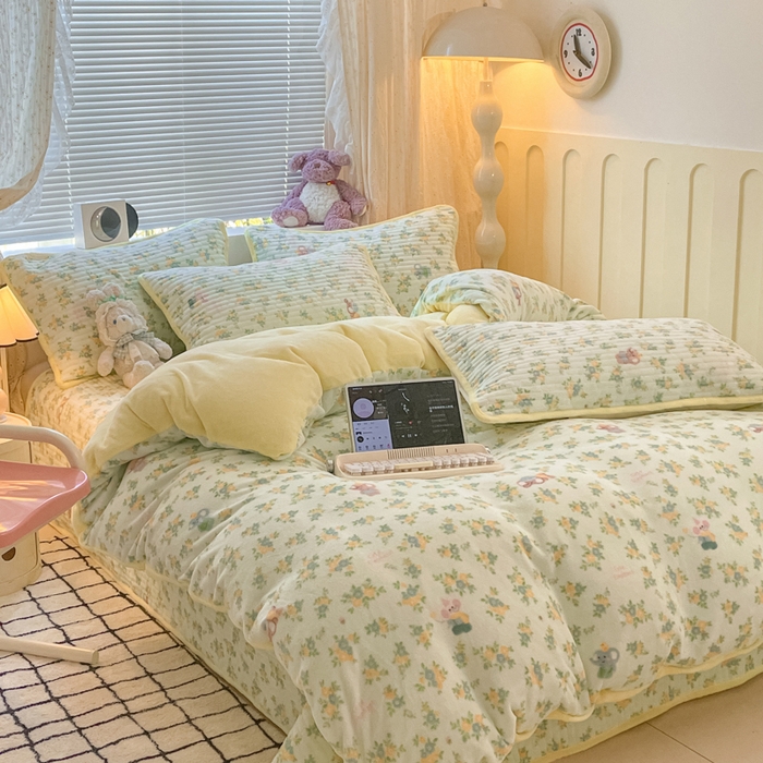 91家纺网 家纺一手货源 找家纺 云玲时尚 2025新款高克重牛奶绒印花床盖四件套 快乐小象