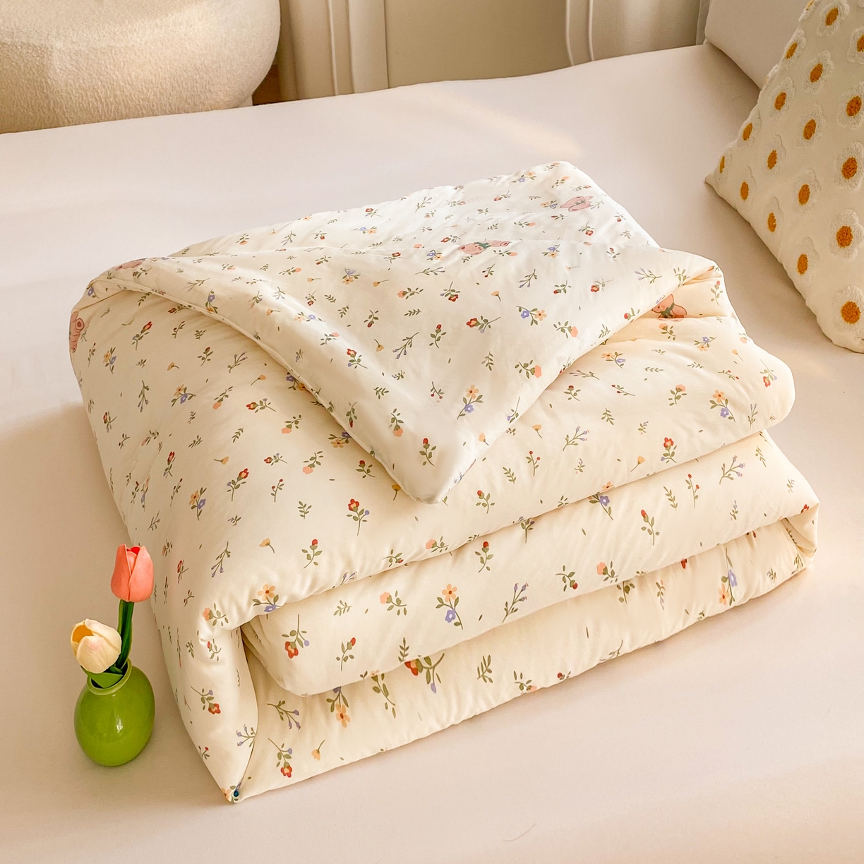 91家纺网 家纺一手货源 找家纺 小叮当家纺仓储工厂店 2025年新款A类母婴级宝宝被子豆豆绒牛奶针织棉被子儿童被子豆豆被大豆被春秋 牛奶针织被-花间小熊