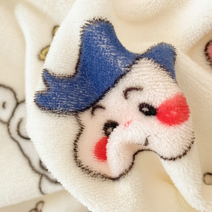 91家纺网 家纺一手货源 找家纺 云玲时尚 2025新款高克重牛奶绒印花床盖四件套 快乐一家