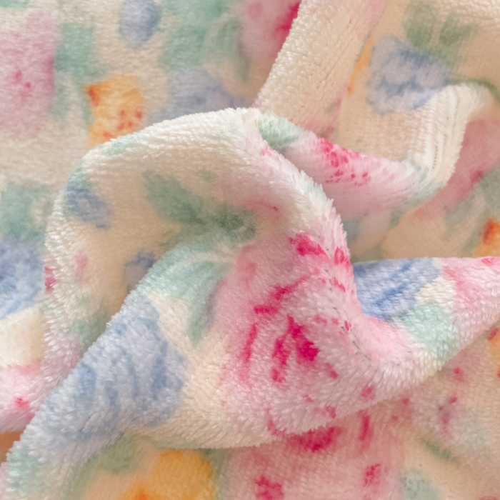 91家纺网 家纺一手货源 找家纺 云玲时尚 2025新款高克重牛奶绒印花床盖四件套 漫漫花海