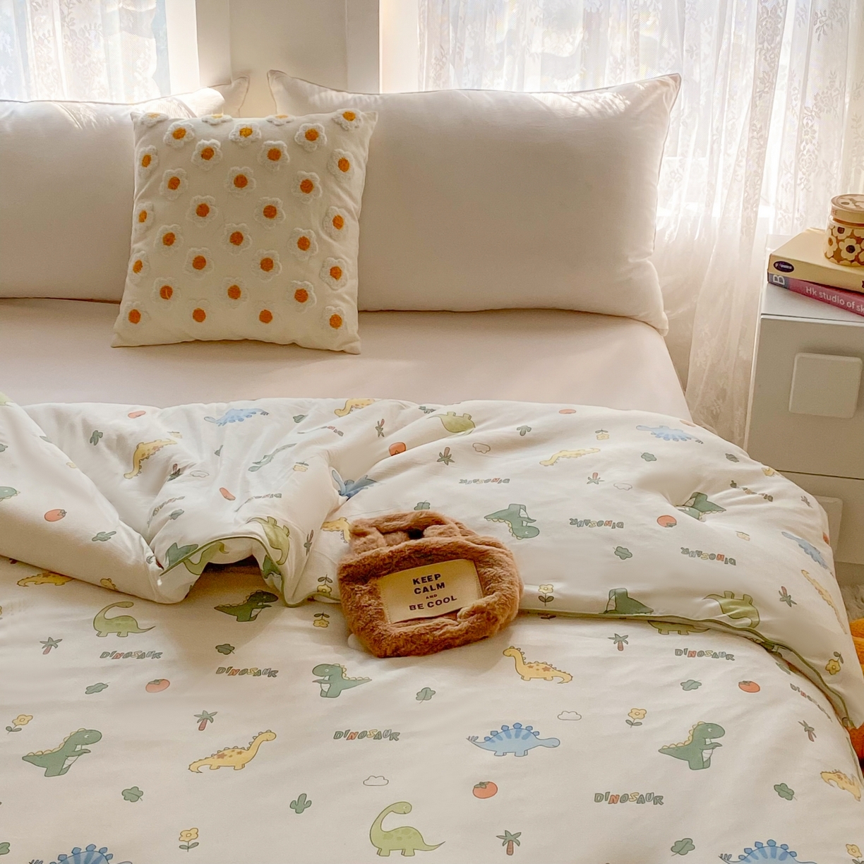 91家纺网 家纺一手货源 找家纺 小叮当家纺仓储工厂店 2025年新款A类母婴级宝宝被子豆豆绒牛奶针织棉被子儿童被子豆豆被大豆被春秋 牛奶针织被-卡通小恐龙