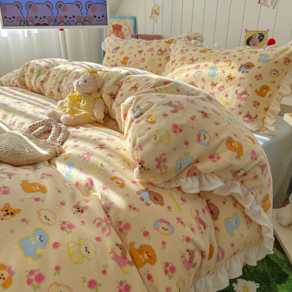 91家纺网 家纺一手货源 找家纺 （总）老K (原美阁） 2025新款A类200克花边款牛奶绒四件套-卡通花边