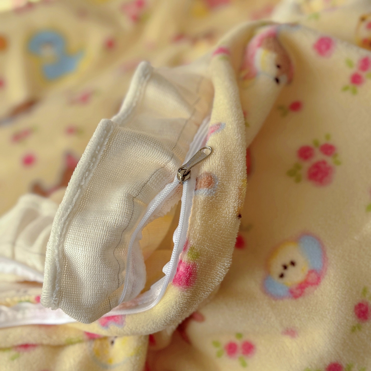 91家纺网 家纺一手货源 找家纺 （总）老K (原美阁） 2025新款A类200克花边款牛奶绒四件套-卡通花边