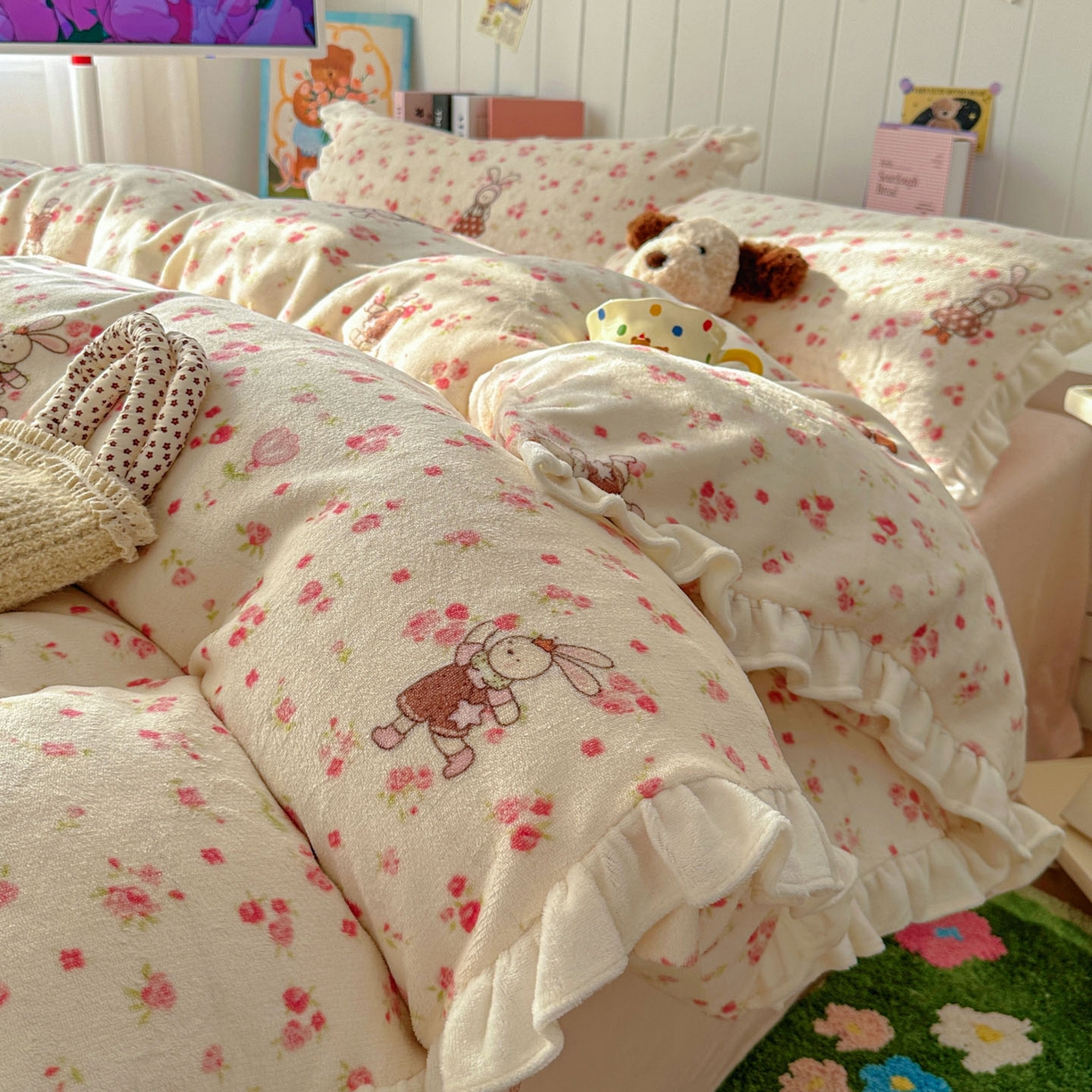 91家纺网 家纺一手货源 找家纺 （总）老K (原美阁） 2025新款A类200克花边款牛奶绒四件套-卡通花边