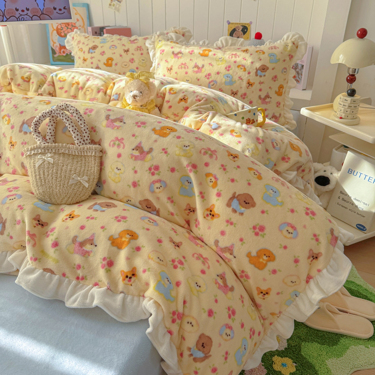 91家纺网 家纺一手货源 找家纺 （总）老K (原美阁） 2025新款A类200克花边款牛奶绒四件套-卡通花边