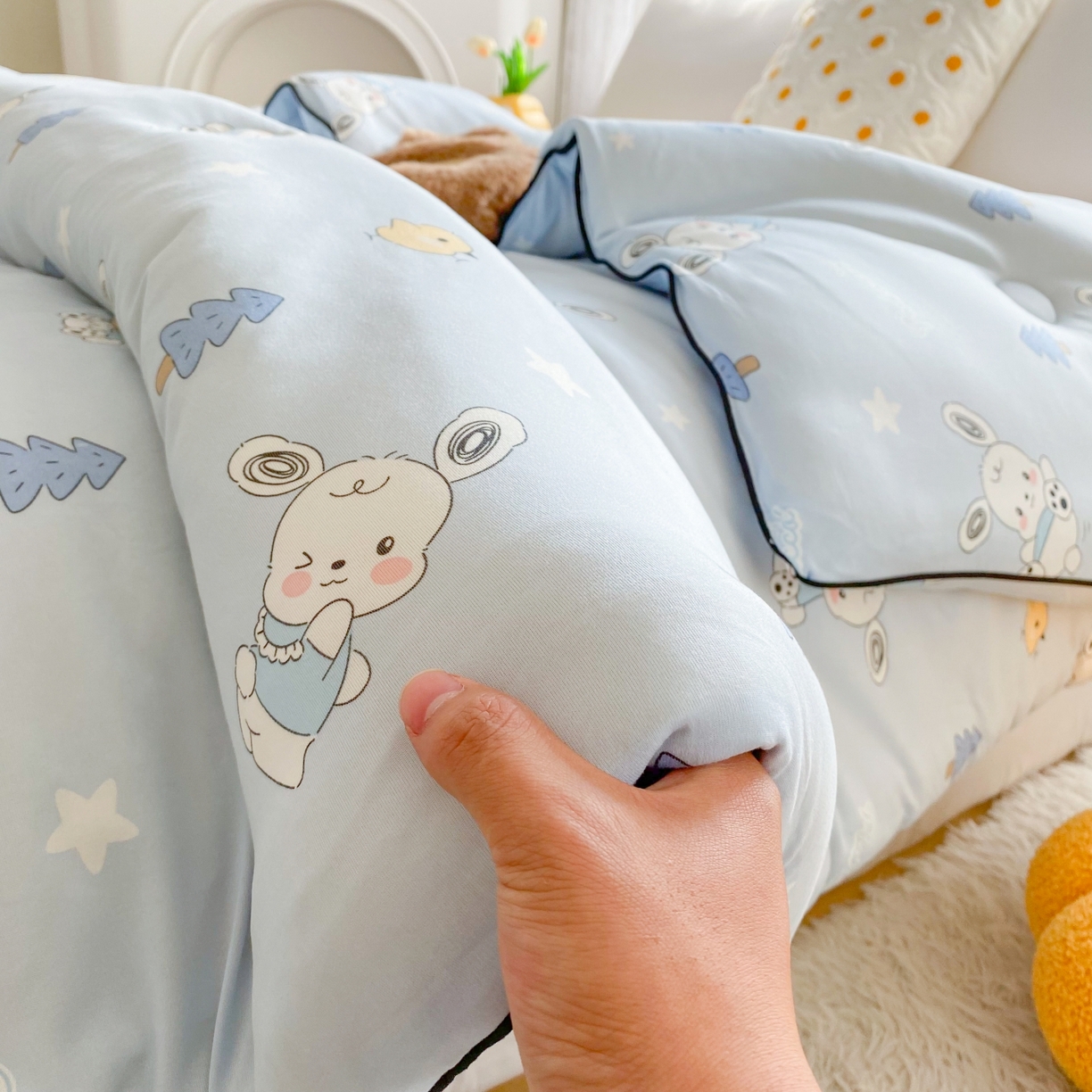 91家纺网 家纺一手货源 找家纺 小叮当家纺仓储工厂店 2025年新款A类母婴级宝宝被子豆豆绒牛奶针织棉被子儿童被子豆豆被大豆被春秋 牛奶针织被-帕恰狗蓝