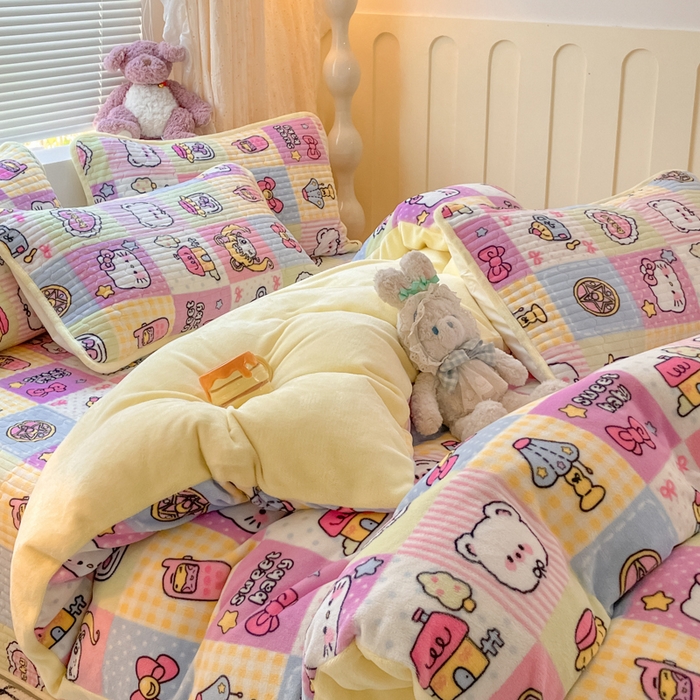 91家纺网 家纺一手货源 找家纺 云玲时尚 2025新款高克重牛奶绒印花床盖四件套 月亮女神