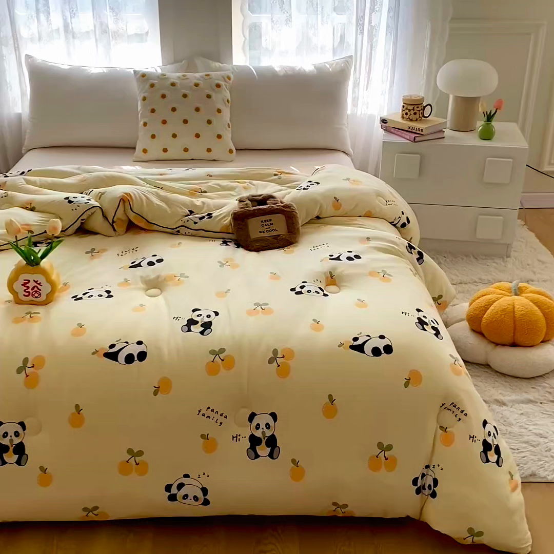 91家纺网 家纺一手货源 找家纺 小叮当家纺仓储工厂店 2025年新款A类母婴级宝宝被子豆豆绒牛奶针织棉被子儿童被子豆豆被大豆被春秋 牛奶针织被-熊猫乐园