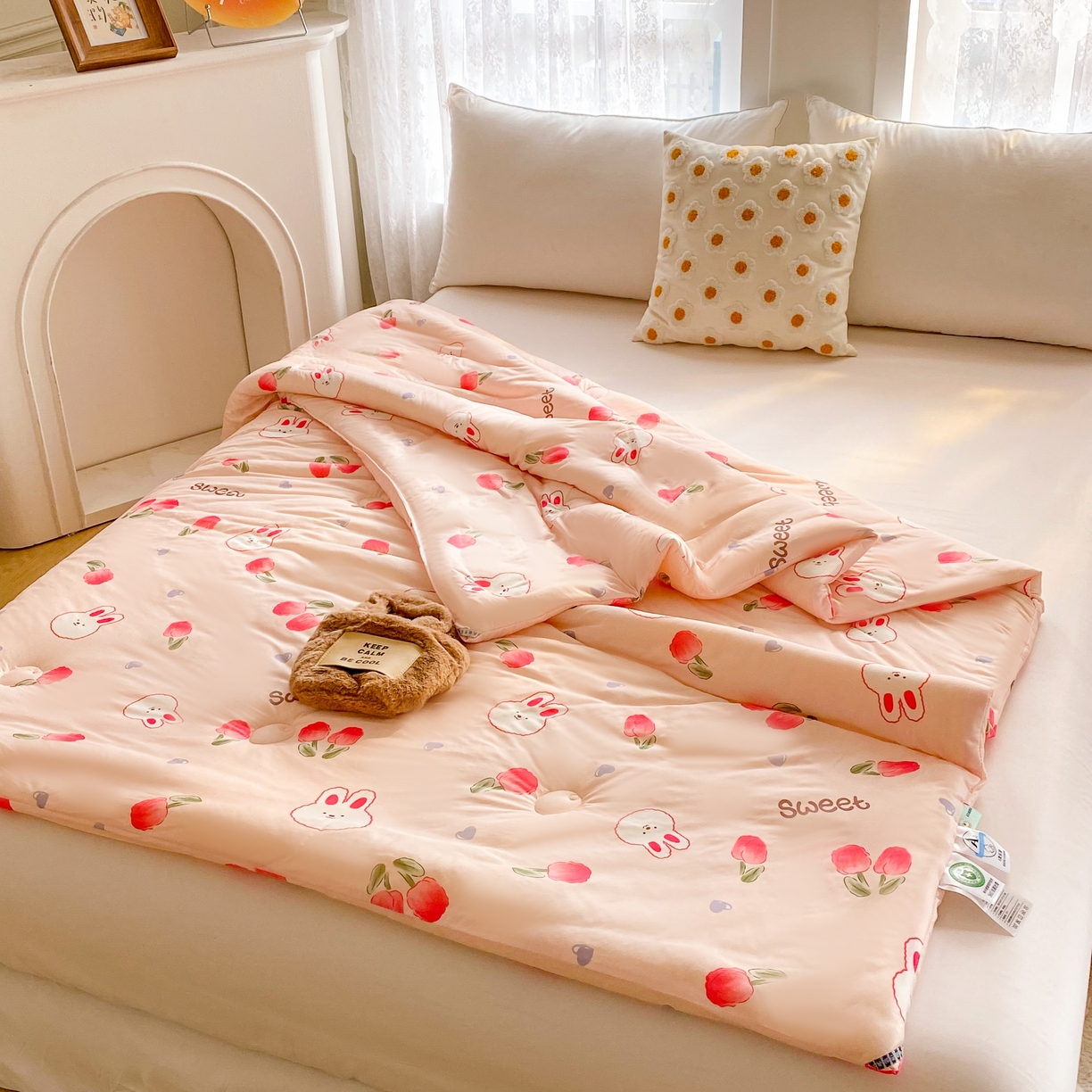 91家纺网 家纺一手货源 找家纺 小叮当家纺仓储工厂店 2025年新款A类母婴级宝宝被子豆豆绒牛奶针织棉被子儿童被子豆豆被大豆被春秋 牛奶针织被-郁金香免