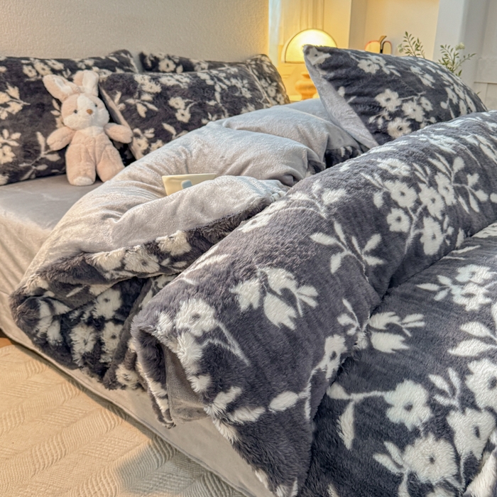 91家纺网 家纺一手货源 找家纺 爱多多家居 2025新款印花美拉德兔毛印花四件套单被套 莫奈花园