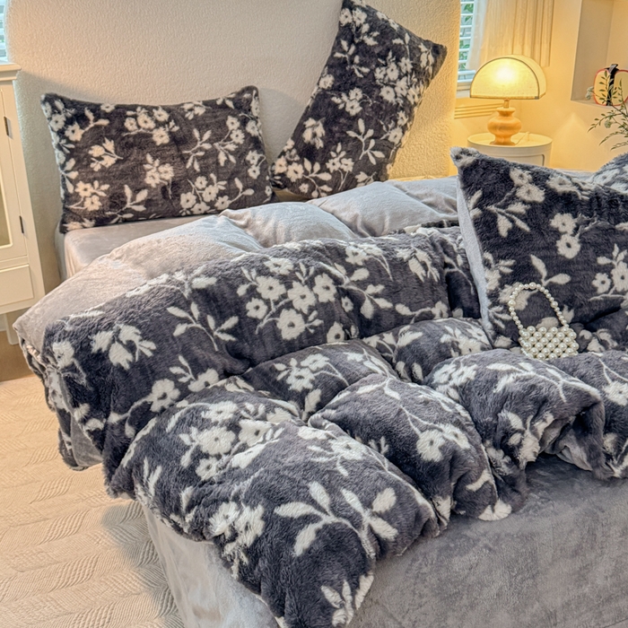 91家纺网 家纺一手货源 找家纺 爱多多家居 2025新款印花美拉德兔毛印花四件套单被套 莫奈花园