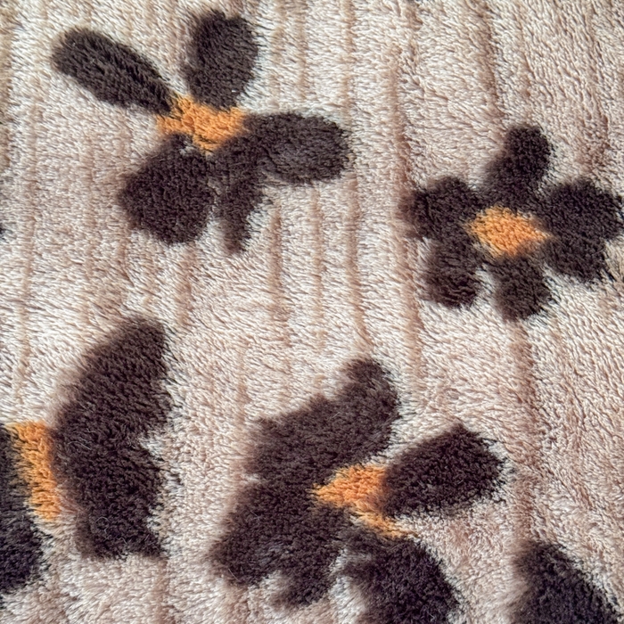 91家纺网 家纺一手货源 找家纺 爱多多家居 2025新款印花美拉德兔毛印花四件套单被套 绽放