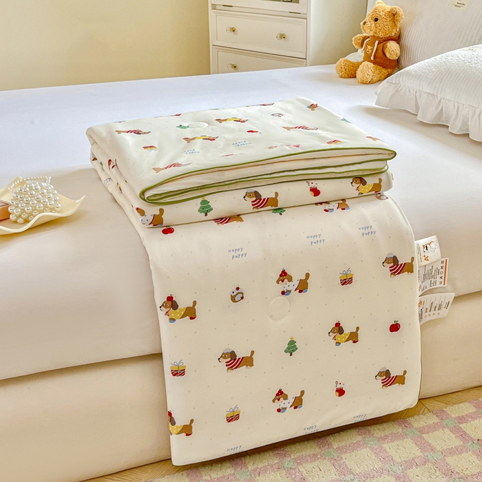 91家纺网 家纺一手货源 找家纺 小叮当家纺仓储工厂店 2025年新款A类母婴级宝宝被子豆豆绒牛奶针织棉被子儿童被子豆豆被大豆被春秋 牛奶针织被-可爱腊肠