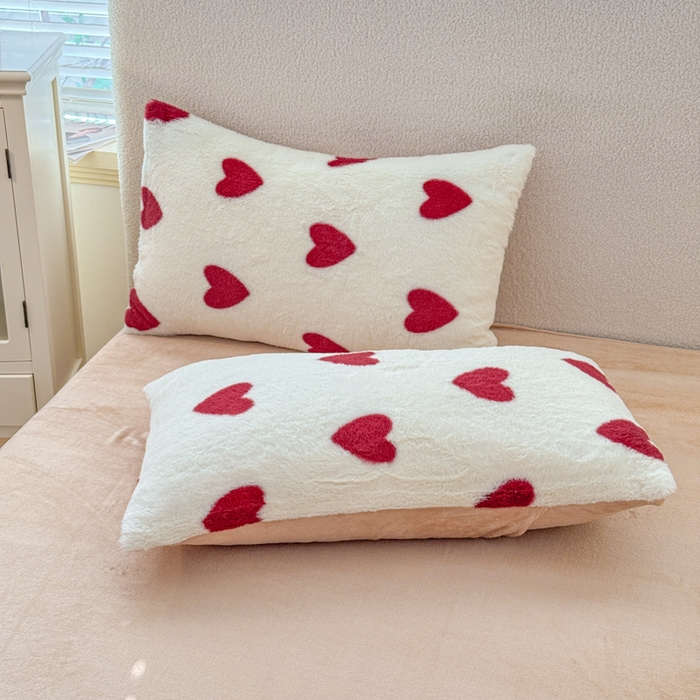 91家纺网 家纺一手货源 找家纺 爱多多家居 2025新款印花美拉德兔毛印花四件套单被套 红色爱心