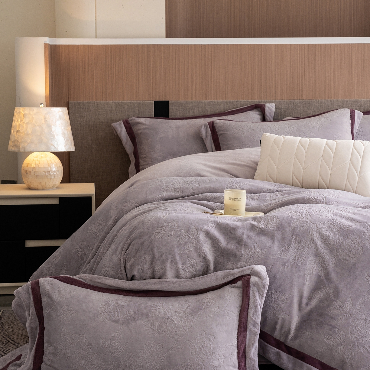 91家纺网 家纺一手货源 找家纺 瑞雪家居 2025新款亲肤舒适牛奶绒四件套-繁花系列 繁花-浅紫