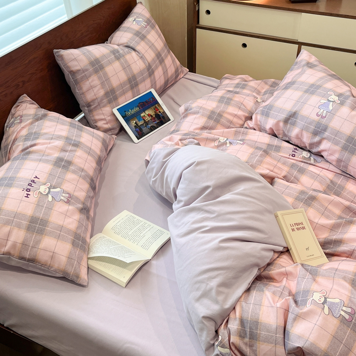 91家纺网 家纺一手货源 找家纺 小叮当家纺仓储工厂店 2025新款提供买家秀爆款花型不断货美拉德卡通全棉纯棉磨毛四件套 薇薇安