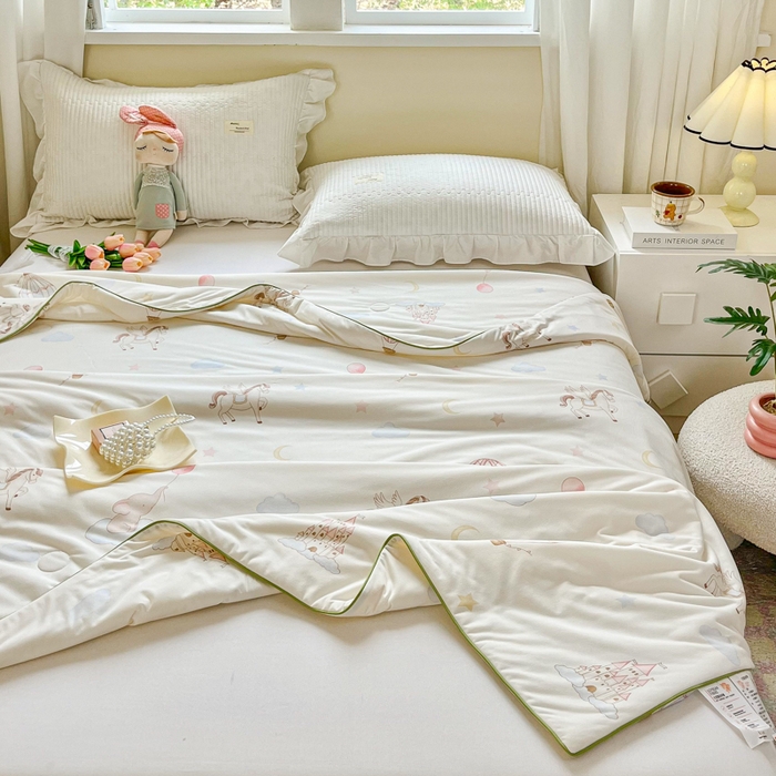 91家纺网 家纺一手货源 找家纺 小叮当家纺仓储工厂店 2025年新款A类母婴级宝宝被子豆豆绒牛奶针织棉被子儿童被子豆豆被大豆被春秋 牛奶针织被-梦幻岛