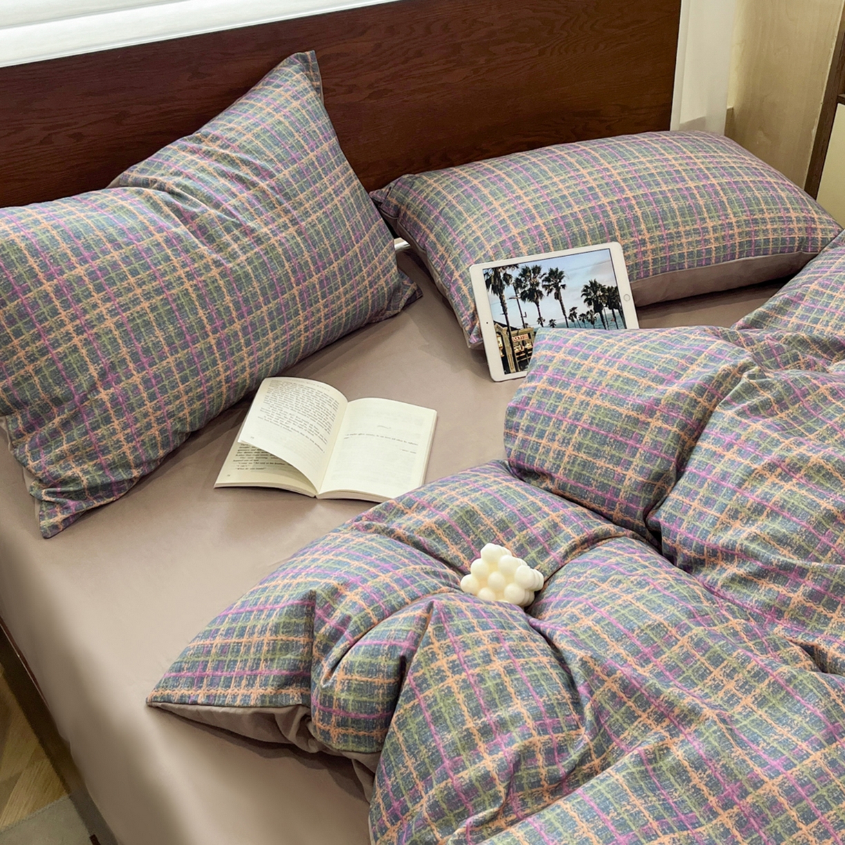 91家纺网 家纺一手货源 找家纺 小叮当家纺仓储工厂店 2025新款提供买家秀爆款花型不断货美拉德卡通全棉纯棉磨毛四件套 邂逅-紫