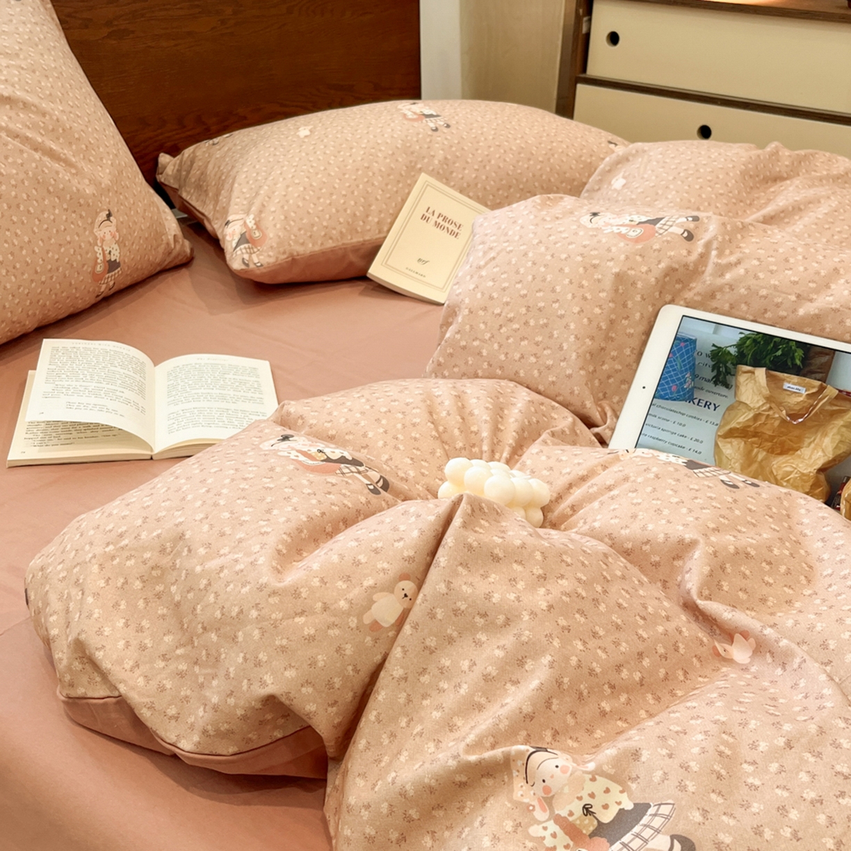 91家纺网 家纺一手货源 找家纺 小叮当家纺仓储工厂店 2025新款提供买家秀爆款花型不断货美拉德卡通全棉纯棉磨毛四件套 乐桃