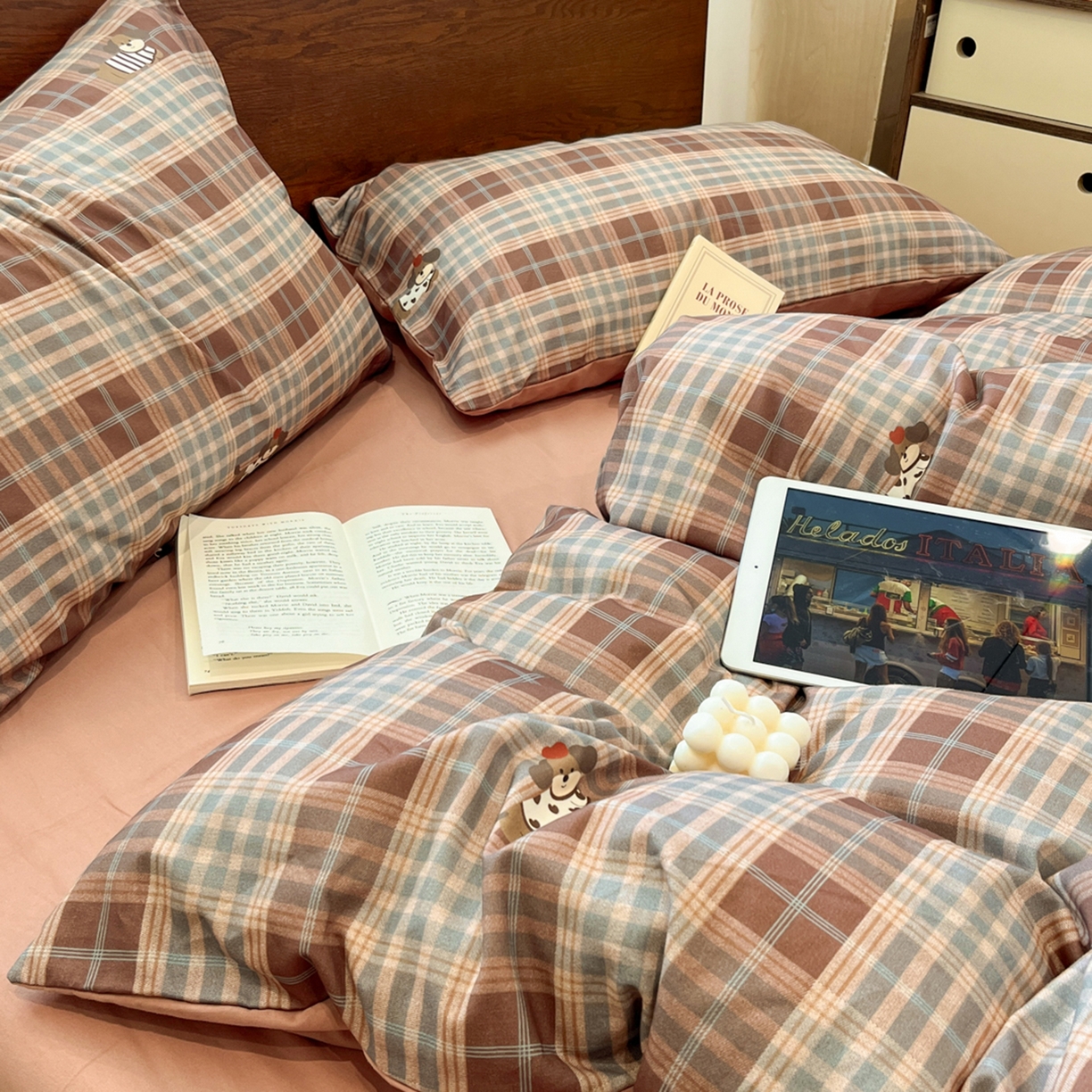 91家纺网 家纺一手货源 找家纺 小叮当家纺仓储工厂店 2025新款提供买家秀爆款花型不断货美拉德卡通全棉纯棉磨毛四件套 甜心小狗