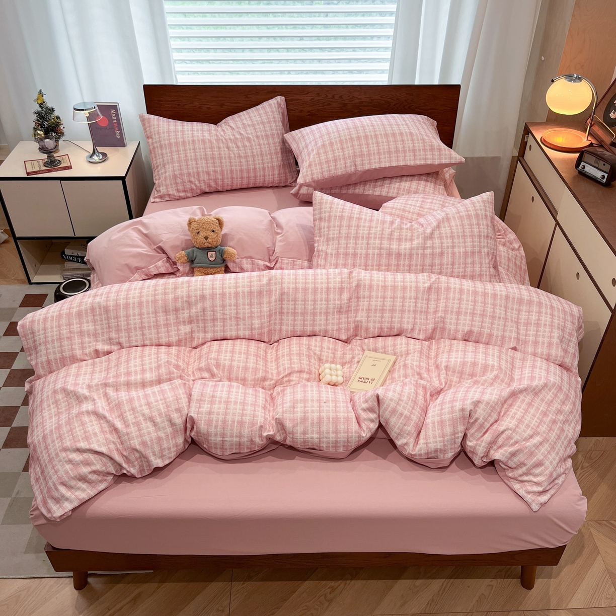 91家纺网 家纺一手货源 找家纺 小叮当家纺仓储工厂店 2025新款提供买家秀爆款花型不断货美拉德卡通全棉纯棉磨毛四件套 邂逅-粉