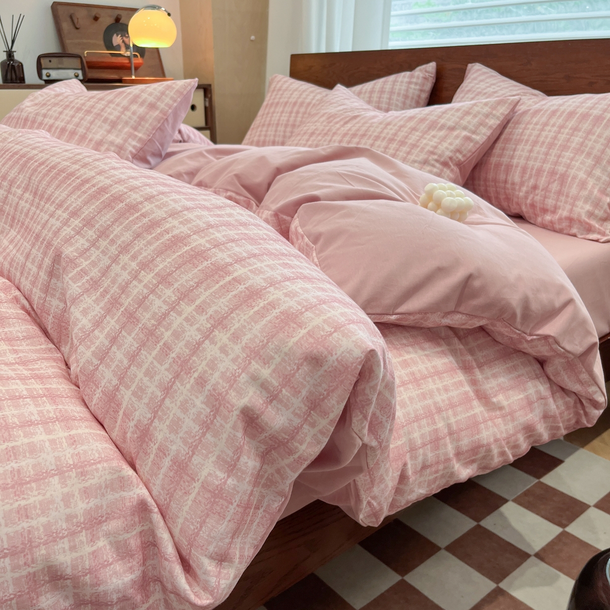 91家纺网 家纺一手货源 找家纺 小叮当家纺仓储工厂店 2025新款提供买家秀爆款花型不断货美拉德卡通全棉纯棉磨毛四件套 邂逅-粉