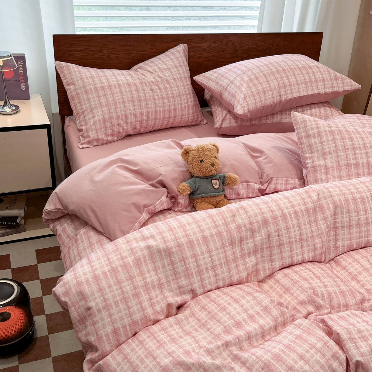 91家纺网 家纺一手货源 找家纺 小叮当家纺仓储工厂店 2025新款提供买家秀爆款花型不断货美拉德卡通全棉纯棉磨毛四件套 邂逅-粉