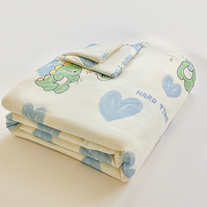 91家纺网 家纺一手货源 找家纺 小叮当家纺仓储工厂店 2025年新款A类母婴级宝宝被子豆豆绒牛奶针织棉被子儿童被子豆豆被大豆被春秋 牛奶针织被-幸运独角龙