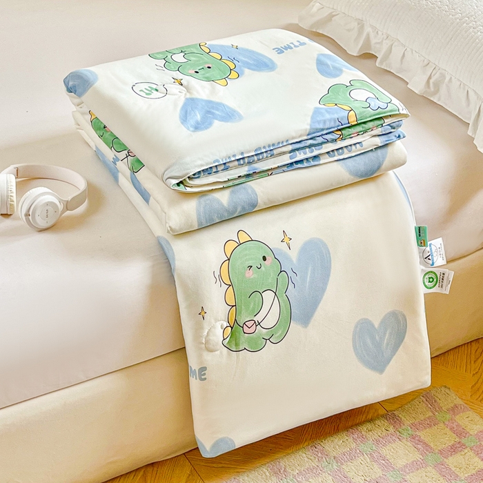 91家纺网 家纺一手货源 找家纺 小叮当家纺仓储工厂店 2025年新款A类母婴级宝宝被子豆豆绒牛奶针织棉被子儿童被子豆豆被大豆被春秋 牛奶针织被-幸运独角龙