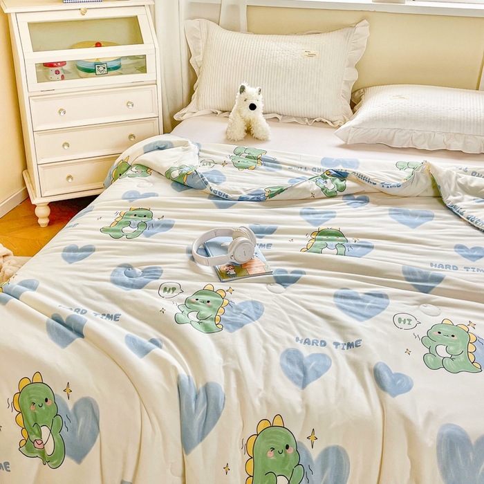 91家纺网 家纺一手货源 找家纺 小叮当家纺仓储工厂店 2025年新款A类母婴级宝宝被子豆豆绒牛奶针织棉被子儿童被子豆豆被大豆被春秋 牛奶针织被-幸运独角龙