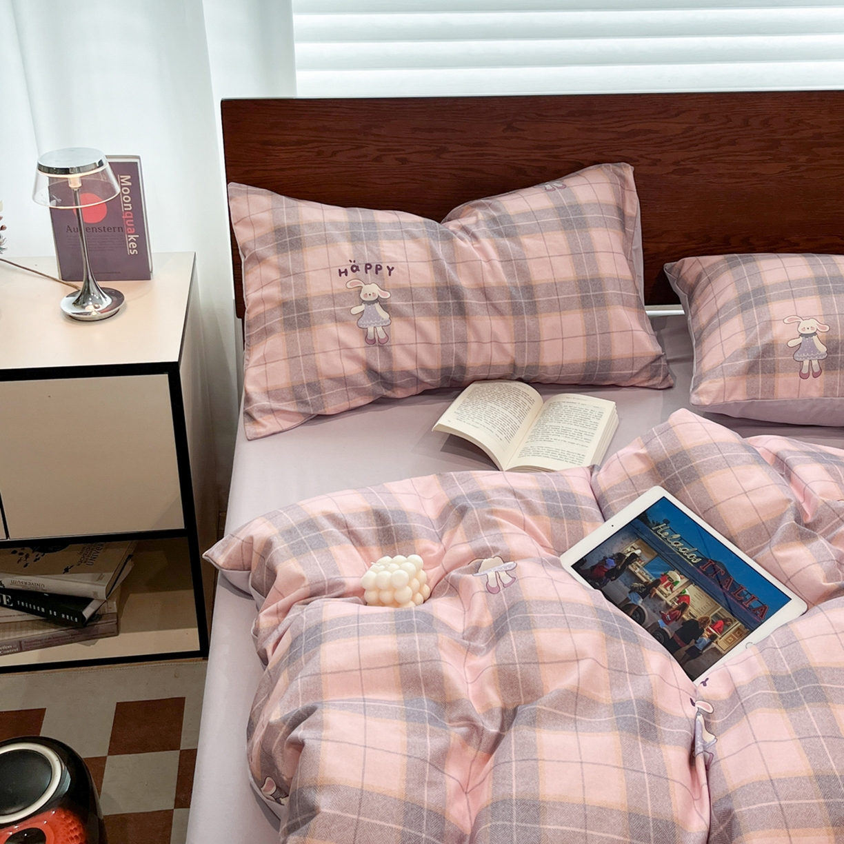 91家纺网 家纺一手货源 找家纺 小叮当家纺仓储工厂店 2025新款提供买家秀爆款花型不断货美拉德卡通全棉纯棉磨毛四件套 薇薇安