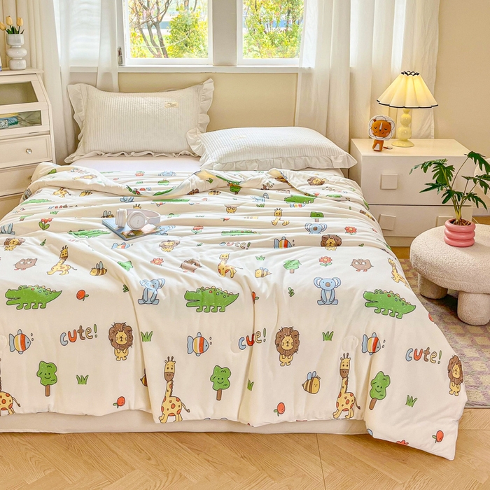 91家纺网 家纺一手货源 找家纺 小叮当家纺仓储工厂店 2025年新款A类母婴级宝宝被子豆豆绒牛奶针织棉被子儿童被子豆豆被大豆被春秋 牛奶针织被-狮子派对