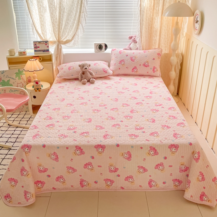 91家纺网 家纺一手货源 找家纺 云玲时尚 2025新款高克重牛奶绒印花夹棉床盖 粉色美蒂