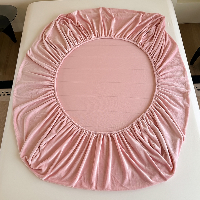 91家纺网 家纺一手货源 找家纺 卢赛尔 2025新款230g高克重纯色牛奶绒床笠单品-米兰系列 米兰-桃粉色