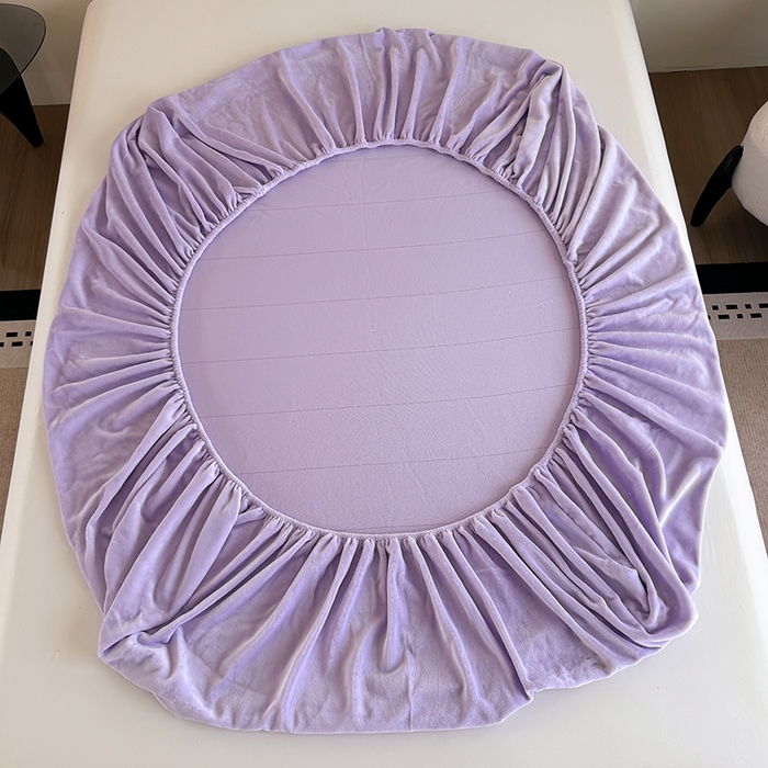 91家纺网 家纺一手货源 找家纺 卢赛尔 2025新款230g高克重纯色牛奶绒床笠单品-米兰系列 米兰-海棠紫