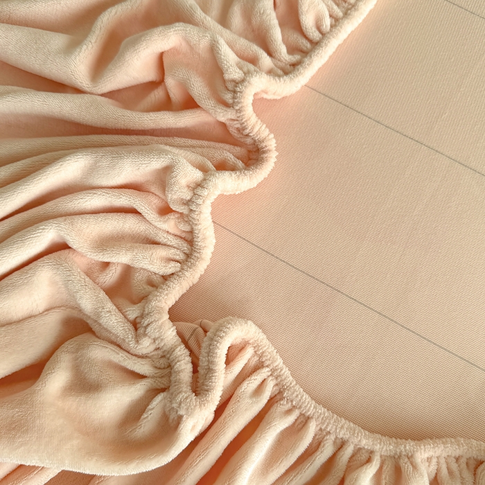 91家纺网 家纺一手货源 找家纺 卢赛尔 2025新款230g高克重纯色牛奶绒床笠单品-米兰系列 米兰-米黄色