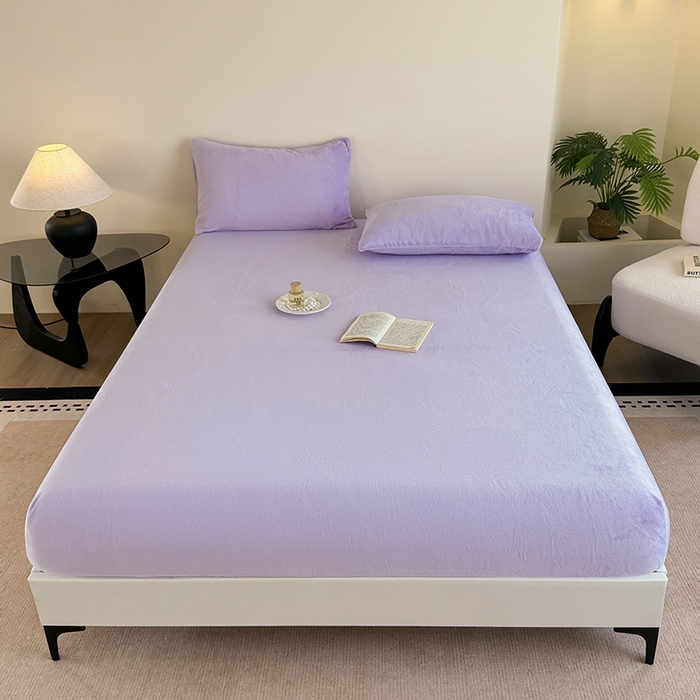 91家纺网 家纺一手货源 找家纺 卢赛尔 2025新款230g高克重纯色牛奶绒床笠单品-米兰系列 米兰-海棠紫