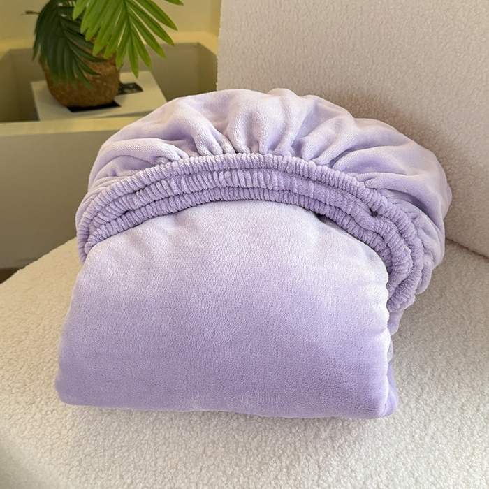 91家纺网 家纺一手货源 找家纺 卢赛尔 2025新款230g高克重纯色牛奶绒床笠单品-米兰系列 米兰-海棠紫