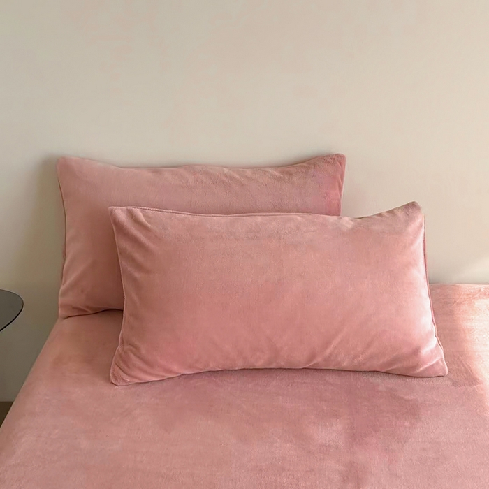 91家纺网 家纺一手货源 找家纺 卢赛尔 2025新款230g高克重纯色牛奶绒床笠单品-米兰系列 米兰-藕粉玉